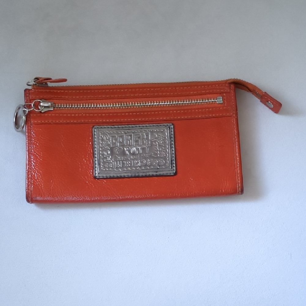 Coach Poppy Patent Leather Wallet/Wristlet Good Condition